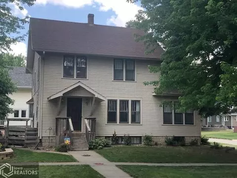 618 1st Ave SE, Hampton, IA 50441 photo 1