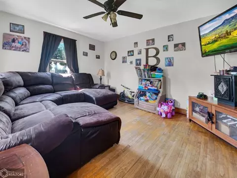 114 7th Ave NE, Hampton, IA 50441 photo 6