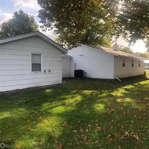 862 E 3rd St, Lomax, IL 61454 photo 3