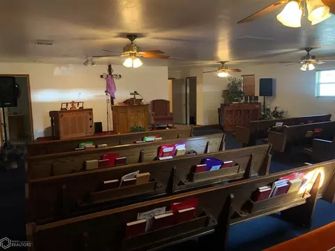 862 E 3rd St, Lomax, IL 61454 photo 5