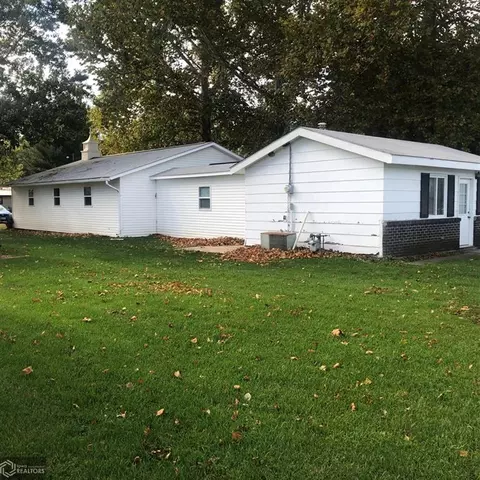 862 E 3rd St, Lomax, IL 61454 photo 2