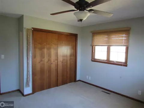 1005 270th St, Batavia, IA 52533 photo 9