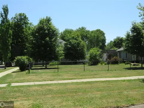 10 2nd Ave SW, Hampton, IA 50441 photo 3