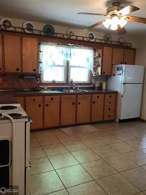 414 West St, Latimer, IA 50452 photo 7