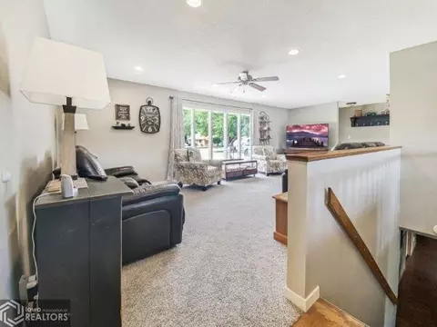 937 Glendale Park Dr, Hampton, IA 50441 photo 6