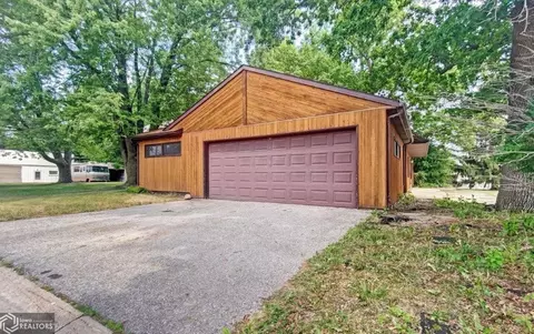 819 Central Ave W, Hampton, IA 50441 photo 23
