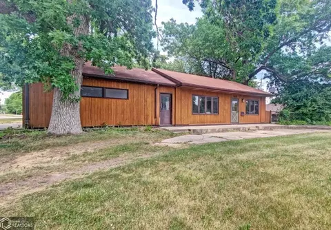 819 Central Ave W, Hampton, IA 50441 photo 22