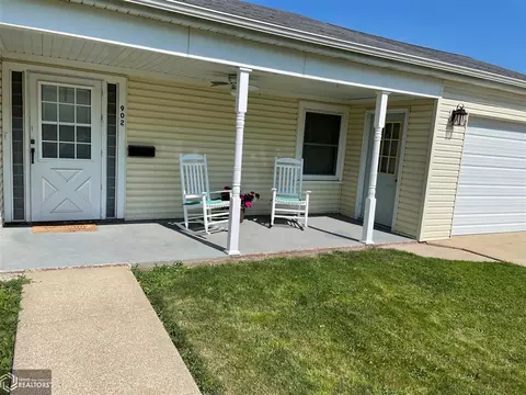 902 Davis Ave, Corning, IA 50841 photo 2