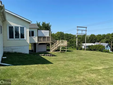 902 Davis Ave, Corning, IA 50841 photo 4