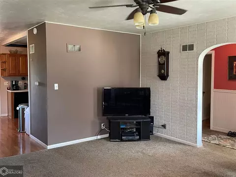 902 Davis Ave, Corning, IA 50841 photo 19