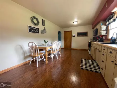 815 3rd Ave SE, Hampton, IA 50441 photo 5