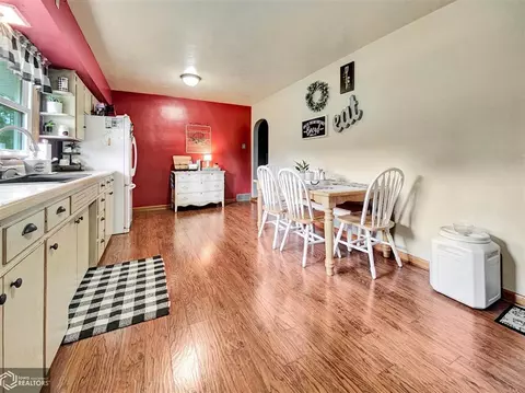 815 3rd Ave SE, Hampton, IA 50441 photo 3