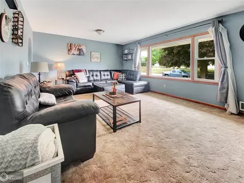 815 3rd Ave SE, Hampton, IA 50441 photo 9