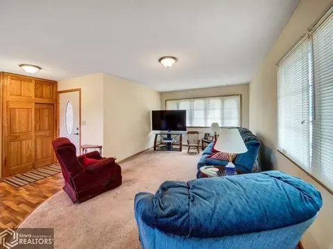 820 4th Ave SE, Hampton, IA 50441 photo 7