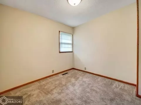 820 4th Ave SE, Hampton, IA 50441 photo 14