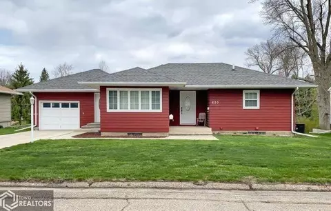 820 4th Ave SE, Hampton, IA 50441 photo 1