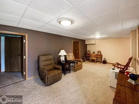 820 4th Ave SE, Hampton, IA 50441 photo 16