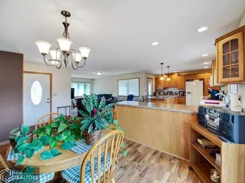 820 4th Ave SE, Hampton, IA 50441 photo 10