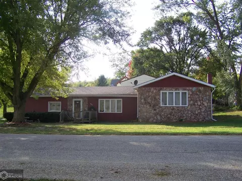 403 Ash St, Deloit, IA 51441 photo 3