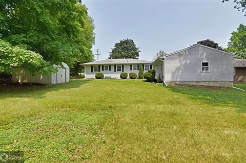 809 9th Ave, Eldora, IA 50627 photo 2