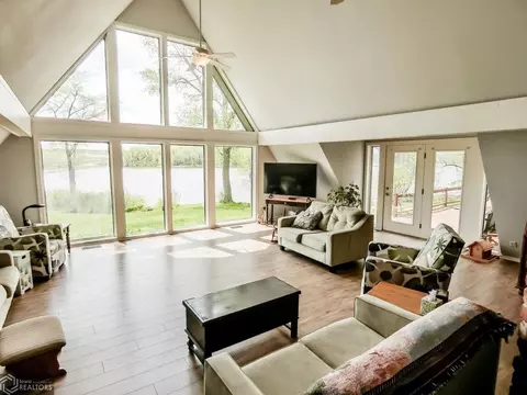 2184 Docks Dr, Garwin, IA 50632 photo 12
