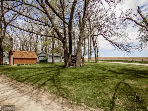 2184 Docks Dr, Garwin, IA 50632 photo 4