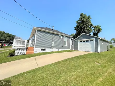 307 E Orchard St, Centerville, IA 52544 photo 3