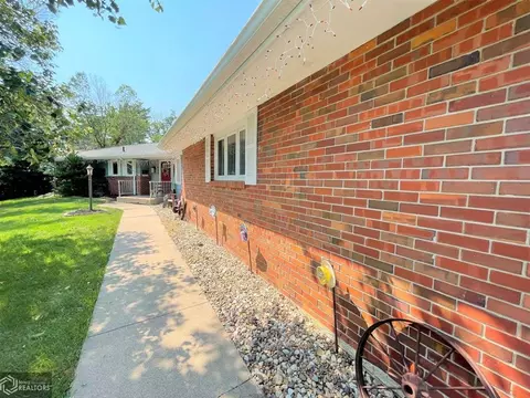 830 Mikels Dr, Centerville, IA 52544 photo 3