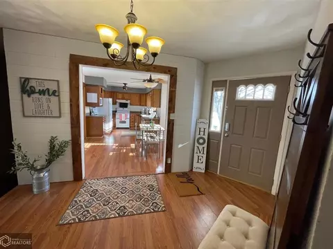 830 Mikels Dr, Centerville, IA 52544 photo 4