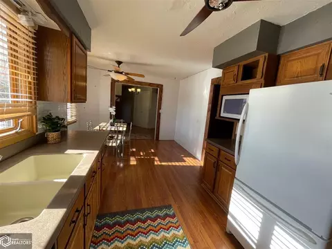 830 Mikels Dr, Centerville, IA 52544 photo 9