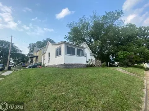 607 W Maple St, Centerville, IA 52544 photo 3