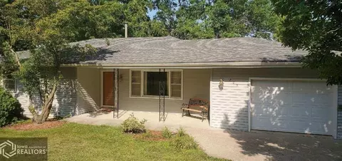 703 Oakview Dr, Coon Rapids, IA 50058 photo 1