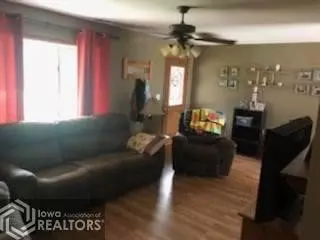 1055 1st St, Gladstone, IL 61437 photo 4