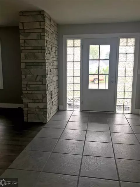 504 2nd Ave NW, Hampton, IA 50441 photo 4