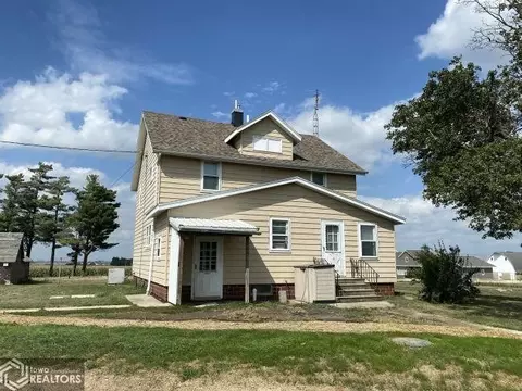1250 Lark Ave, Hampton, IA 50441 photo 1