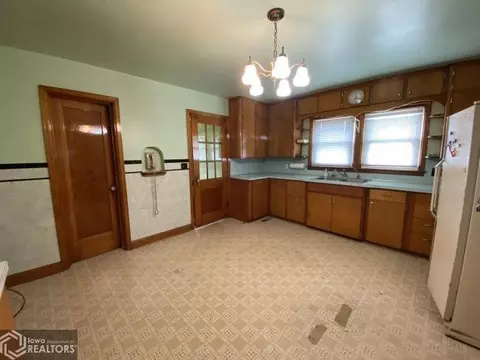 1250 Lark Ave, Hampton, IA 50441 photo 5