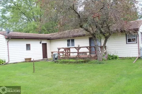11 Shar Denn Dr, Hampton, IA 50441 photo 4