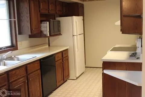 11 Shar Denn Dr, Hampton, IA 50441 photo 9