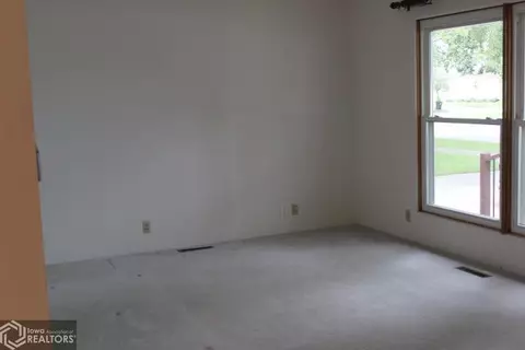 11 Shar Denn Dr, Hampton, IA 50441 photo 7