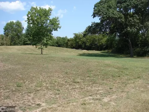 805 E Charles St, Mount Pleasant, IA 52641