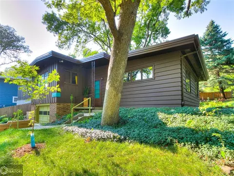 609 Carr Dr, Ames, IA 50010 photo 3