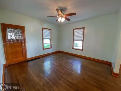 214 2nd St SE, Hampton, IA 50441 photo 8