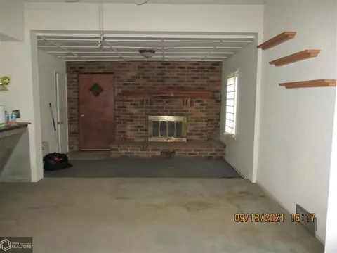 603 W Maple St, Centerville, IA 52544 photo 11