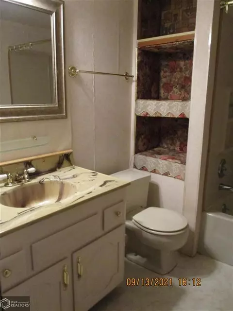 603 W Maple St, Centerville, IA 52544 photo 28