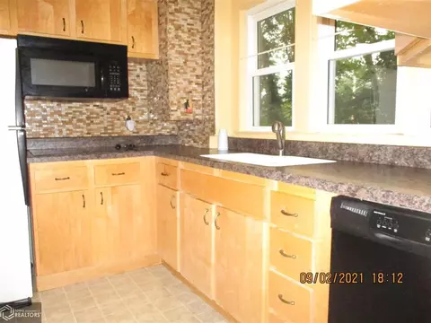 603 W Maple St, Centerville, IA 52544 photo 3