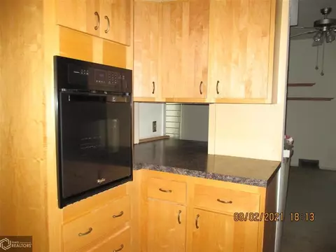 603 W Maple St, Centerville, IA 52544 photo 5