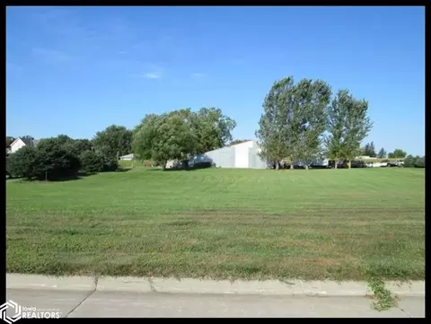 808 Jones St, Walnut, IA 51577