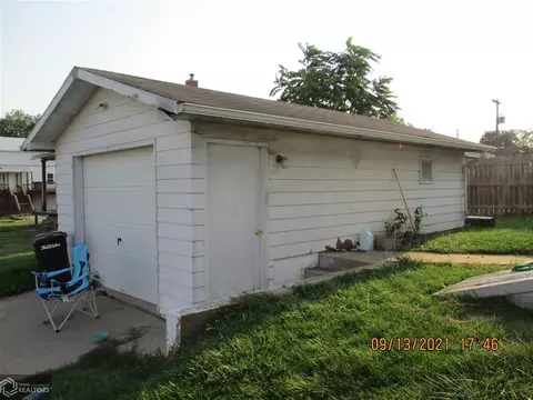 524 E Walsh St, Centerville, IA 52544 photo 23