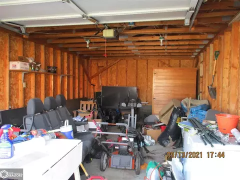 524 E Walsh St, Centerville, IA 52544 photo 22