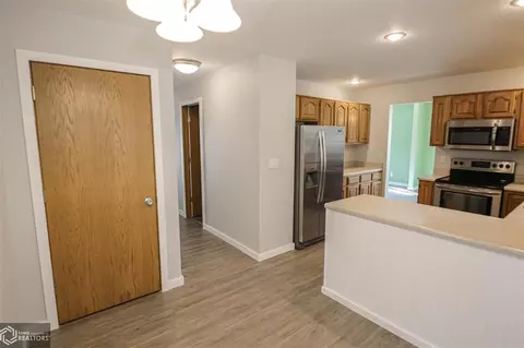 1319 Nebraska Ave, Ames, IA 50014 photo 9